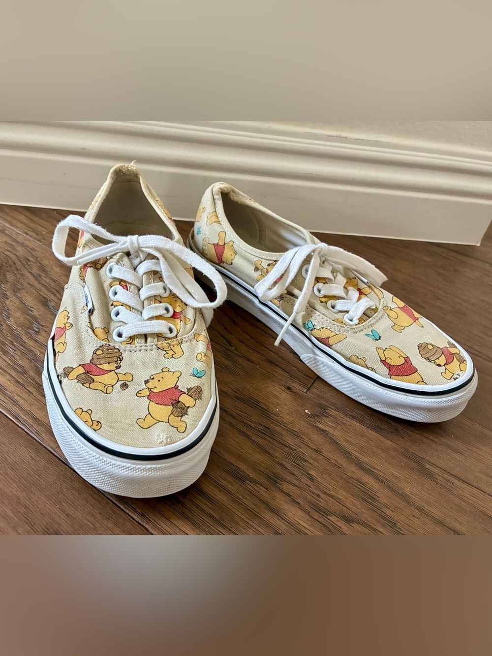 Disney Kids Beige Winnie the Pooh Canvas Sneakers